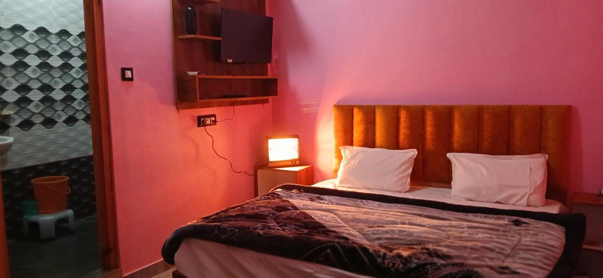 Golden Valley Hotel Kasol Ngoại thất bức ảnh